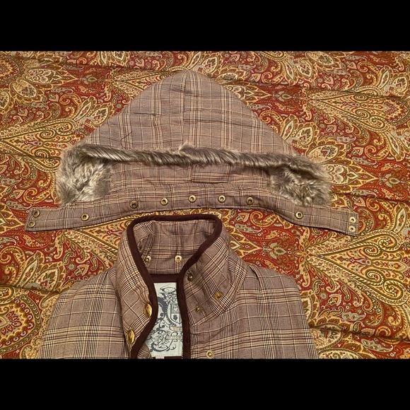 Ashley Zipper Vest - Picture 4 of 6